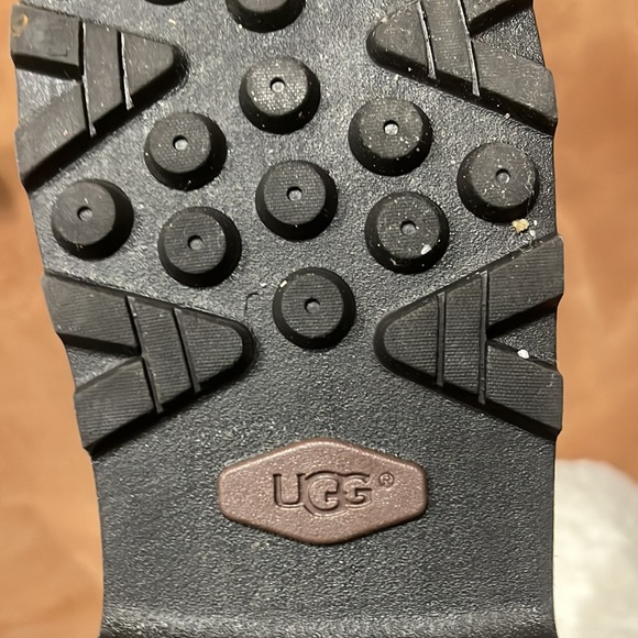 Ugg kids snow/rain boots- Excellent condition - Picture 11 of 12